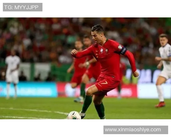 C罗化身乞丐街头求生引热议网友纷纷感叹超级球星的人性化一面 C罗化身乞丐街头求生引热议网友纷纷感叹超级球星的人性化一面