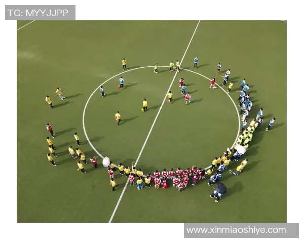 绿茵巨星赛场外轻松聚首尽显休闲风采 绿茵巨星赛场外轻松聚首尽显休闲风采