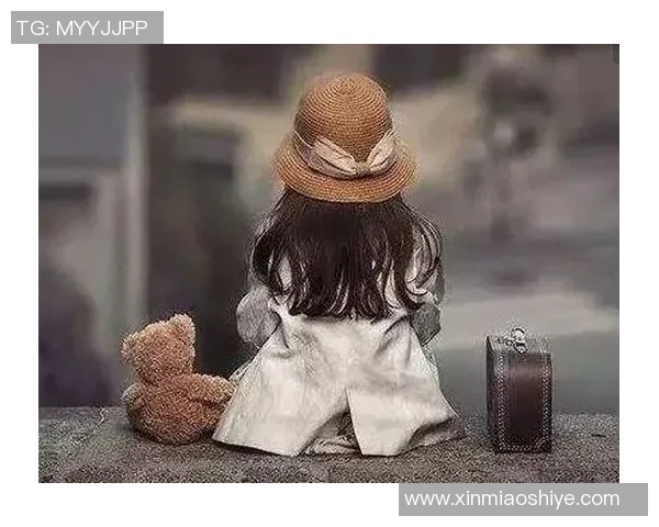 足球巨星背影渐行渐远，荣耀褪色后的孤独与落寞